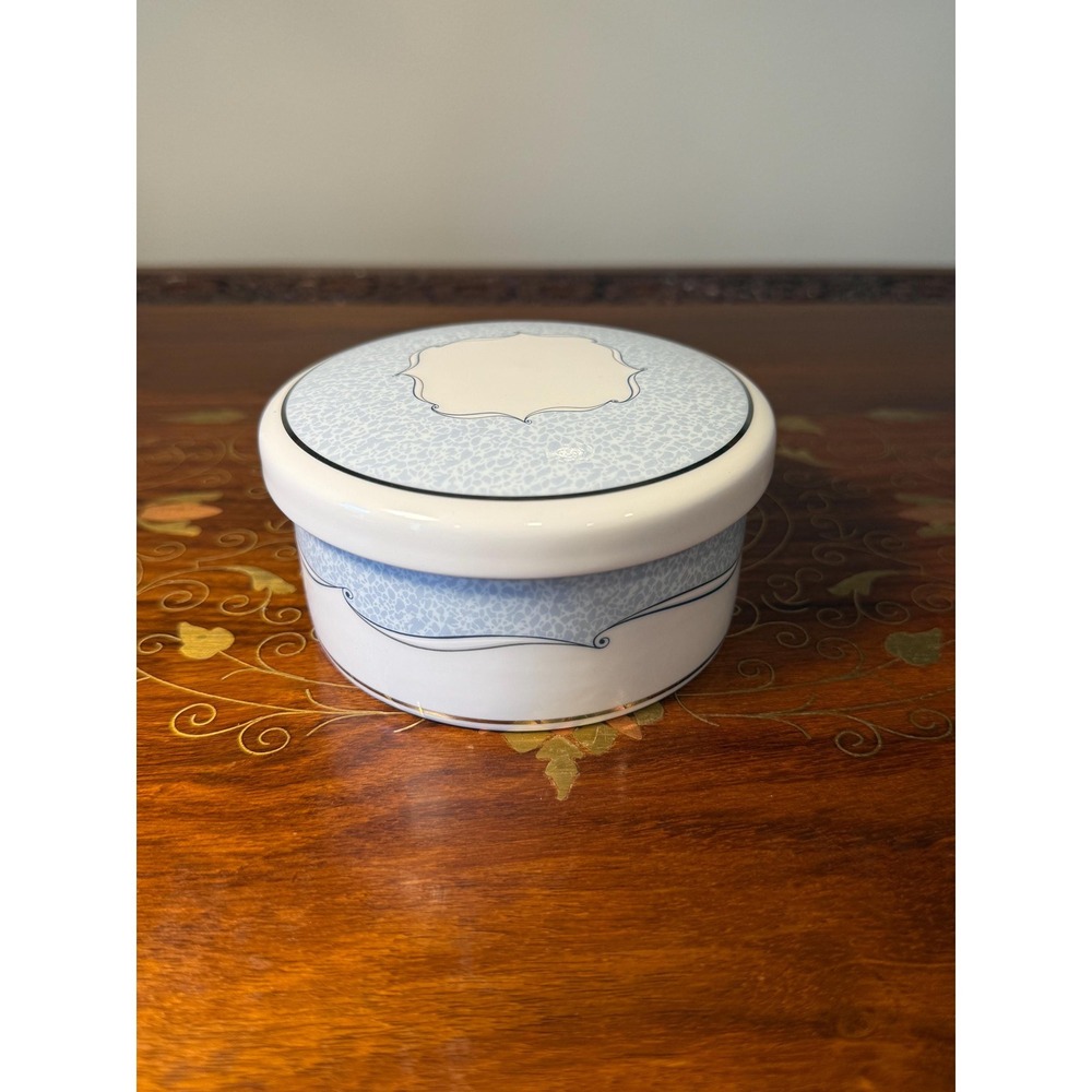 Vintage Wedgwood Venice Lidded Trinket‎ Box